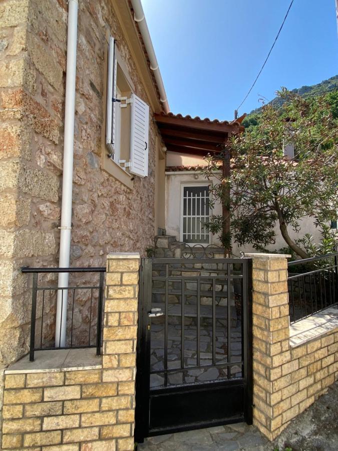 Barbajonn'S Stone House Villa Monemvasía Exterior photo