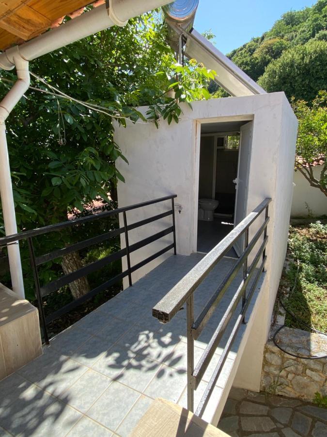 Barbajonn'S Stone House Villa Monemvasía Exterior photo